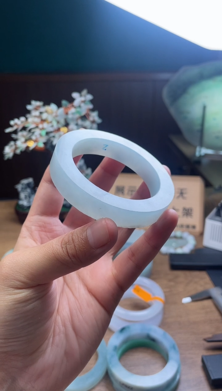 【闪购商品】定制翡翠手镯未镶嵌定制