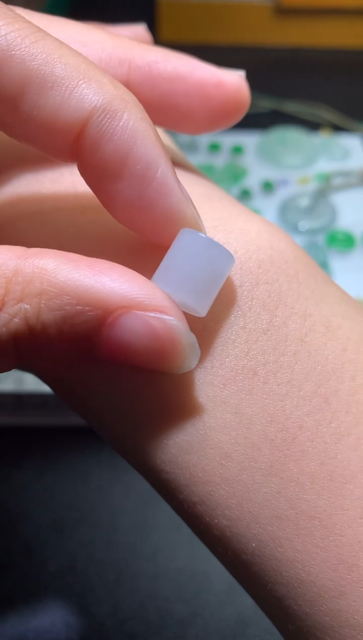 【闪购商品】定制翡翠未镶嵌毛货