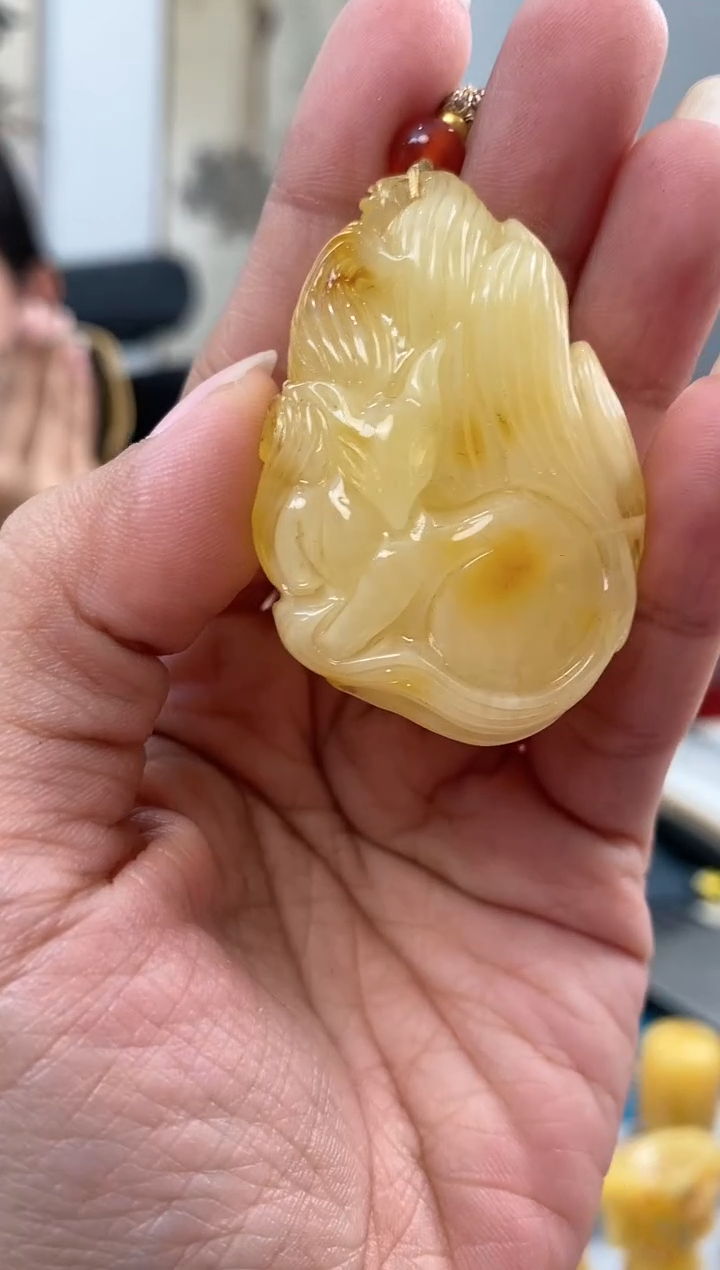 【闪购商品】蜜蜡裸石未镶嵌天然琥珀蜜蜡九尾