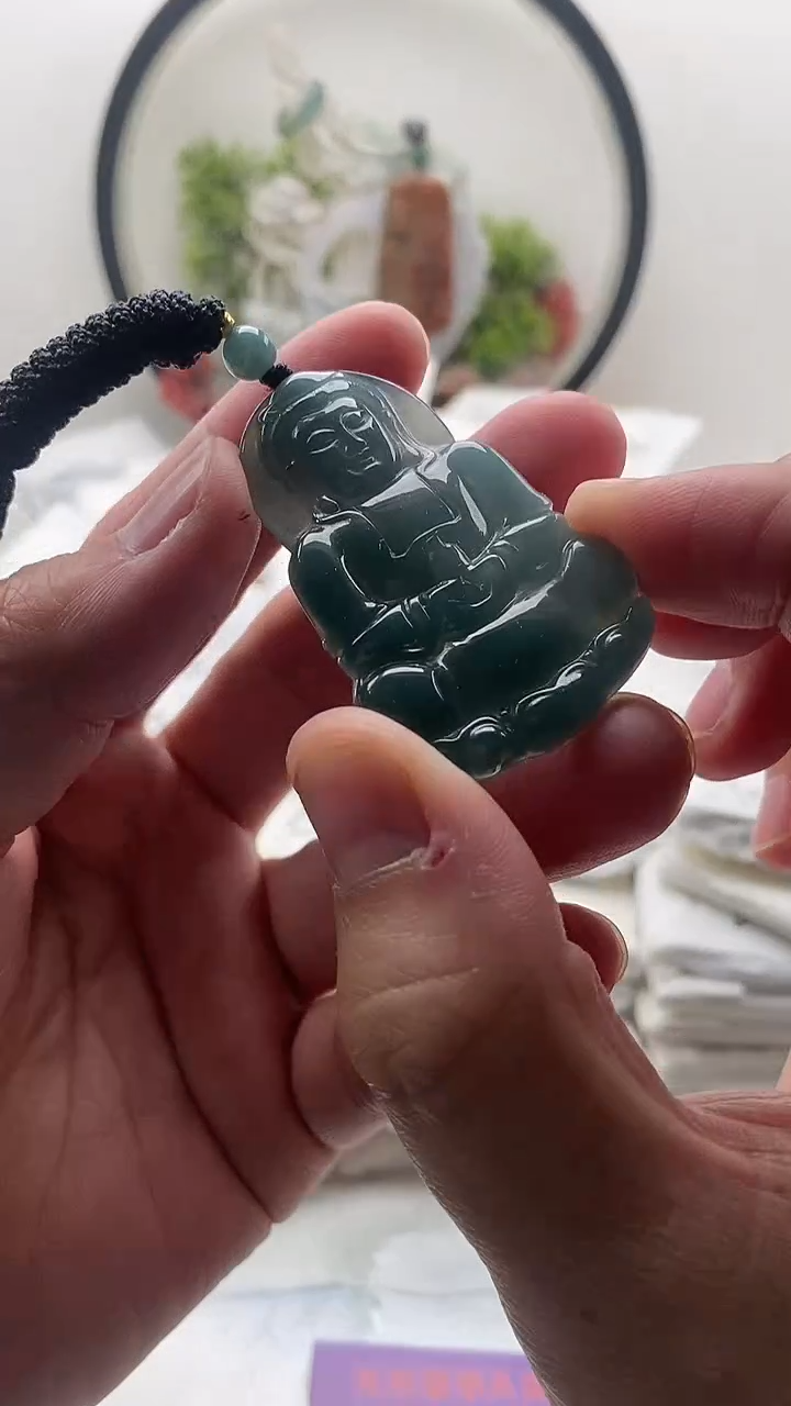 颈饰未镶嵌翡翠观音