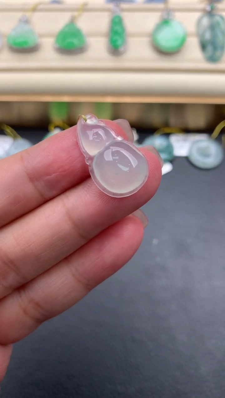 翡翠未镶嵌颈饰A57      