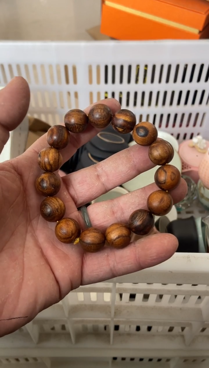 杯无运费险有瑕疵的摄影的产品有使用过的痕迹有点脏介意勿拍