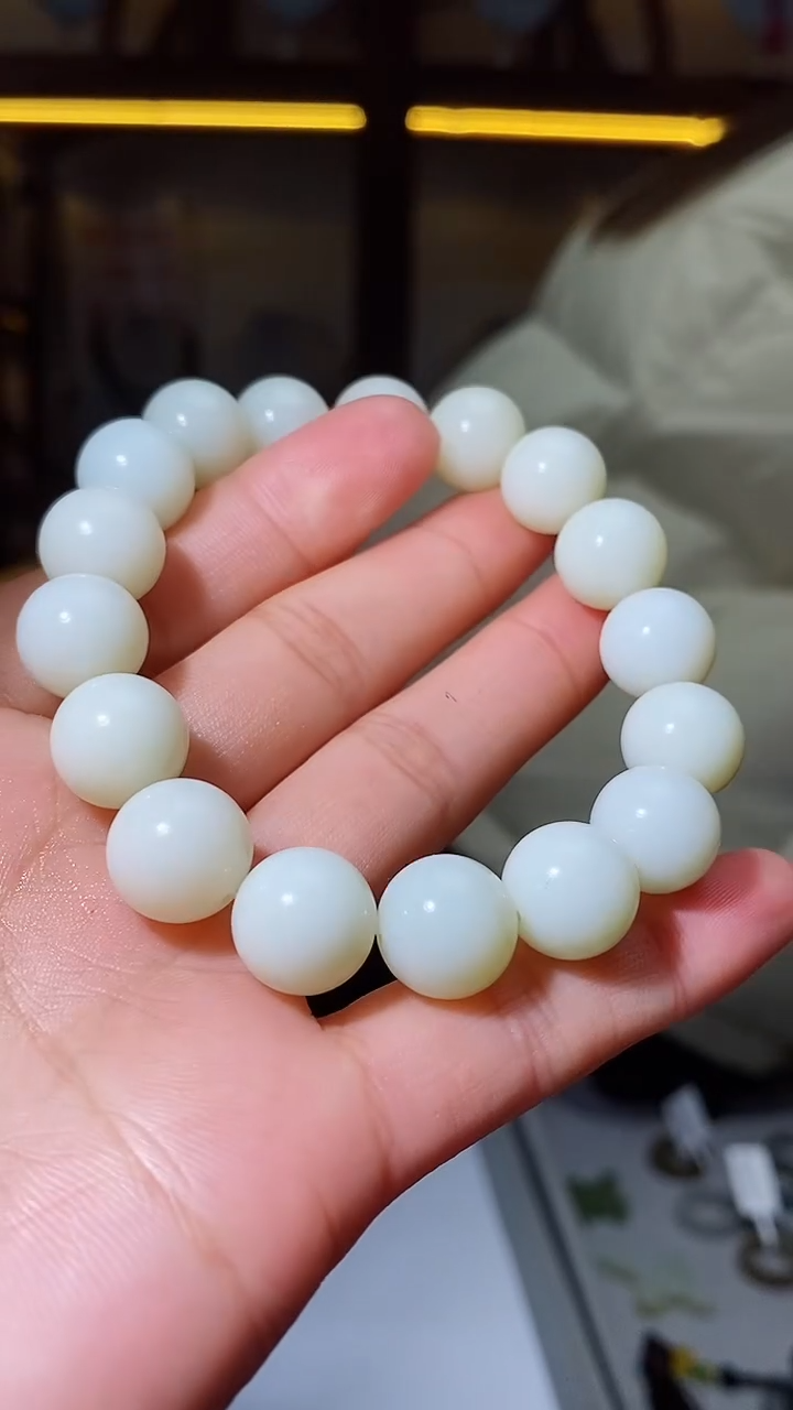 【闪购商品】和田玉手串未镶嵌卡12