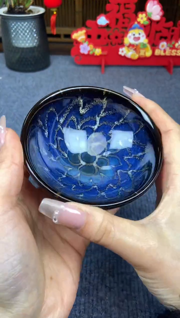 【闪购商品】粉丝福利以直播展示为主