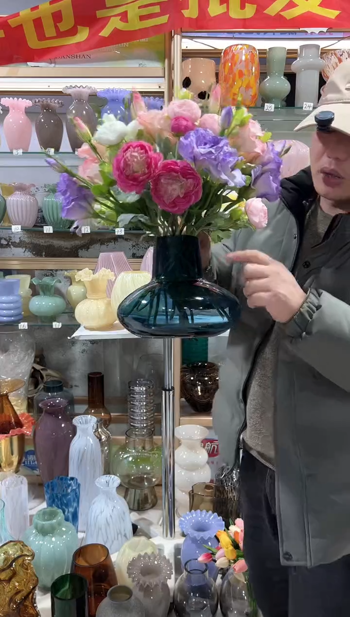 【闪购商品】无铅玻璃AYTM蓝色花瓶微瑕介意勿拍