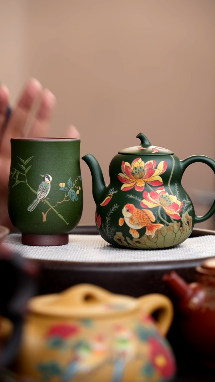 茶壶紫砂民国绿葫芦壶泥绘荷花金鱼+杯