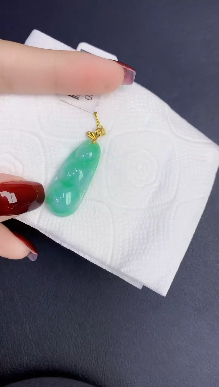 颈饰18K金镶嵌翡翠缅甸天然翡翠A货