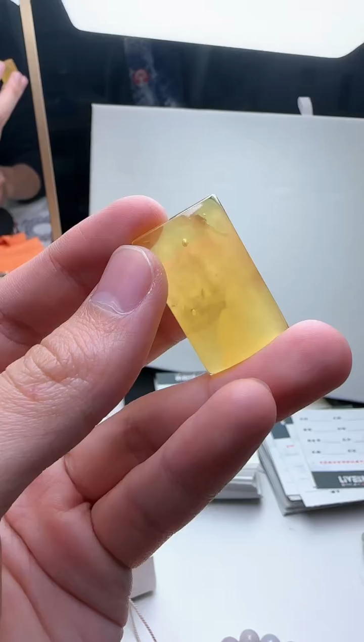 【闪购商品】琥珀吊坠(不含链)未镶嵌琥珀吊坠49