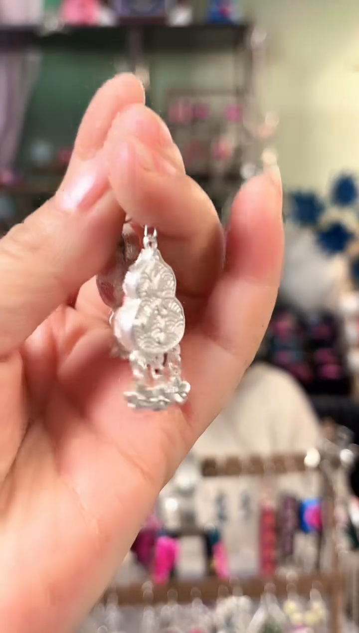 彩云南阁非遗老绣饰品114