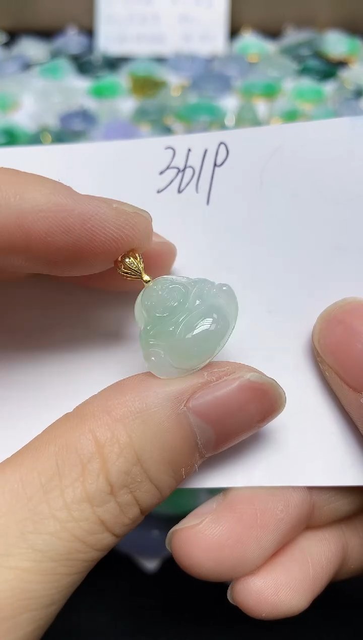 翡翠未镶嵌颈饰天然缅甸翡翠A货