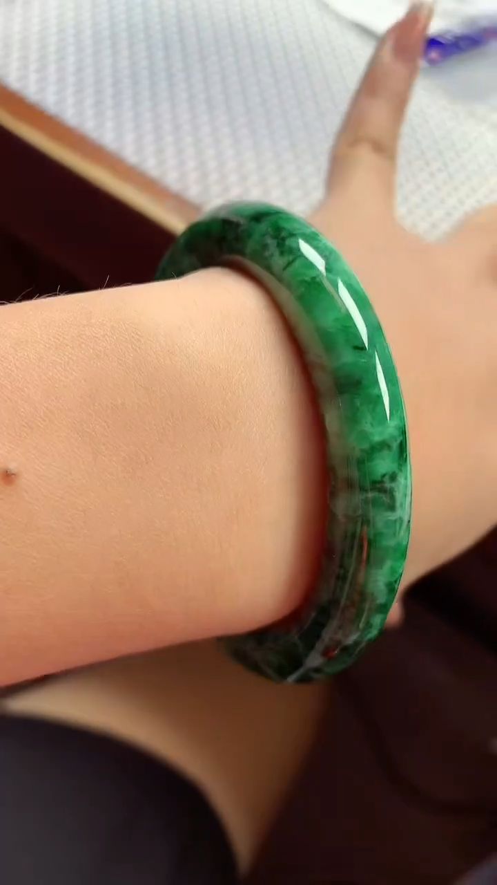 【闪购商品】翡翠手镯未镶嵌手镯