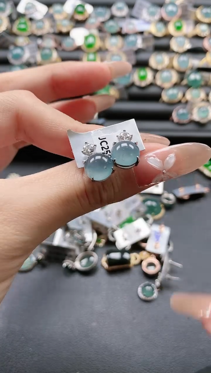 【闪购商品】翡翠戒指银S925镶嵌51511