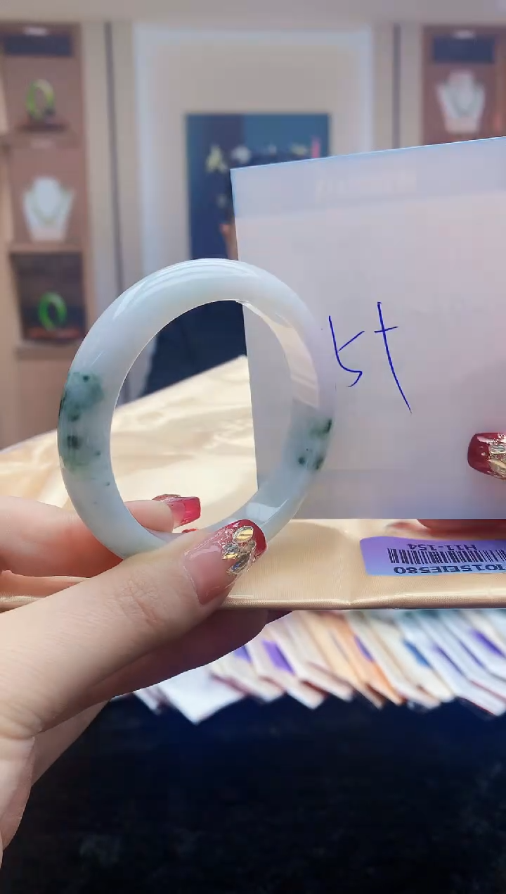 【闪购商品】翡翠手镯未镶嵌     H11-154