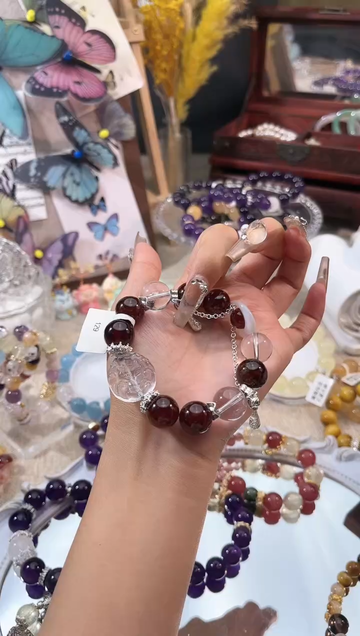 【闪购商品】水晶手链未镶嵌多样性发货颜色微差发其一    