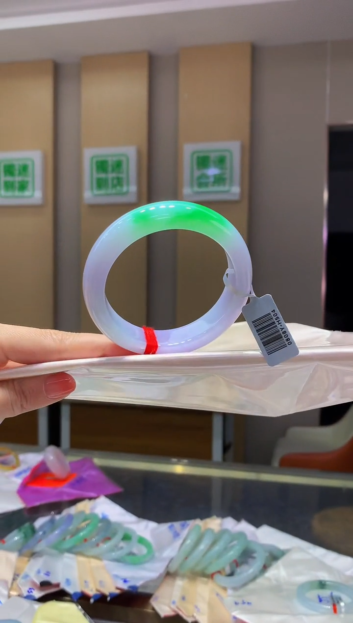 翡翠手镯（贵妃镯）未镶嵌- C179圈口58.2