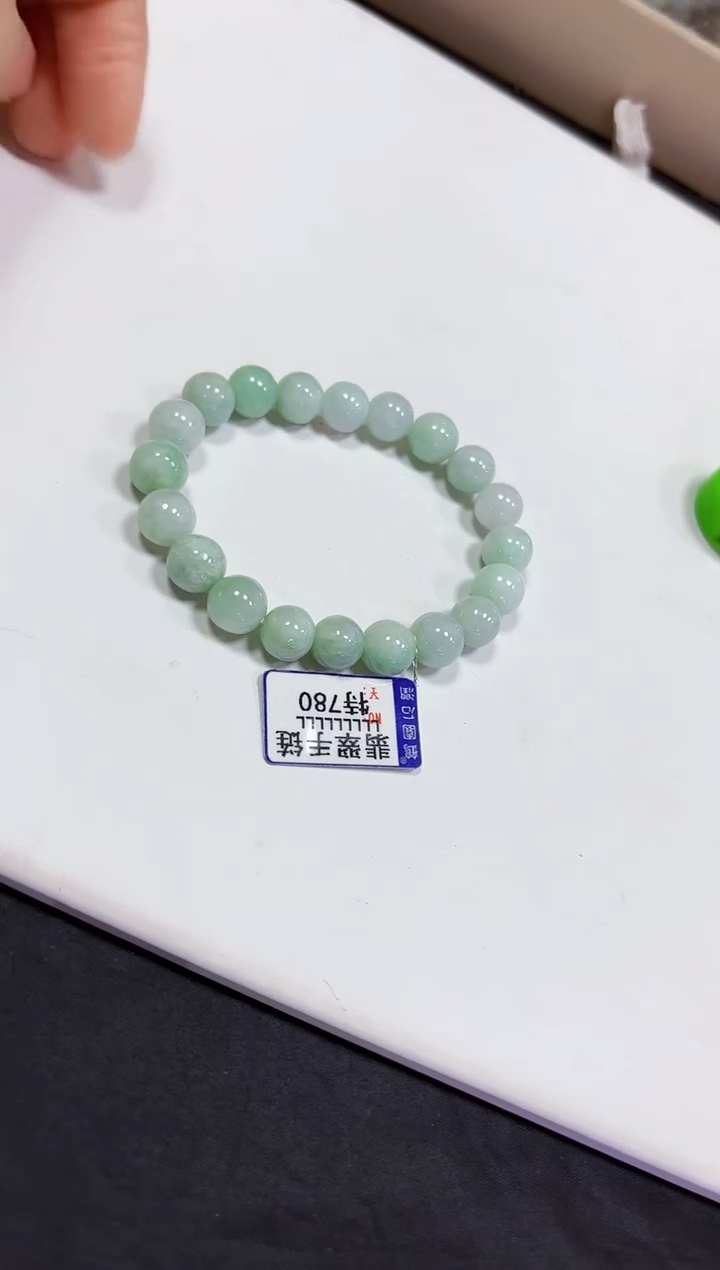 【闪购商品】翡翠颈饰未镶嵌手链