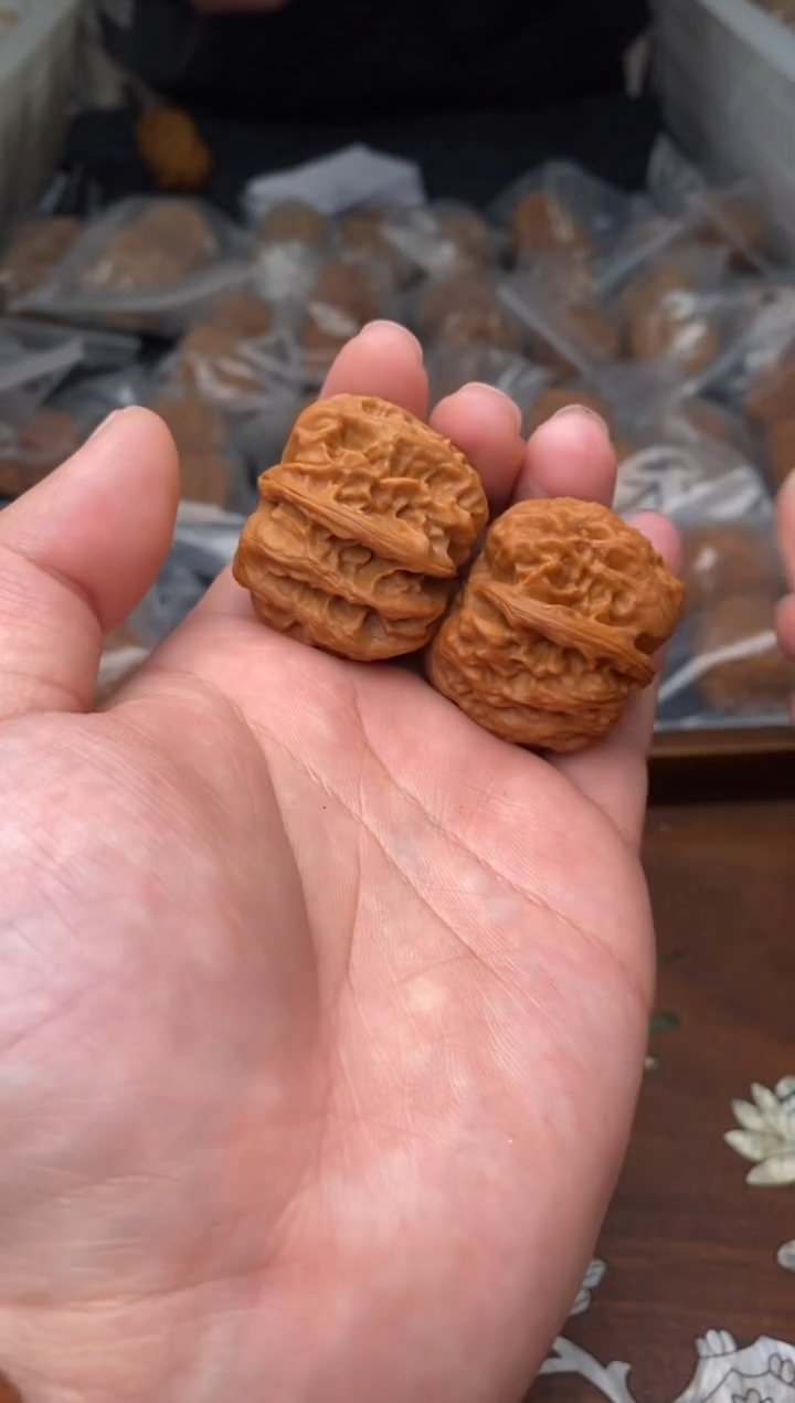 【闪购商品】文玩核桃把件G99号36尺方块