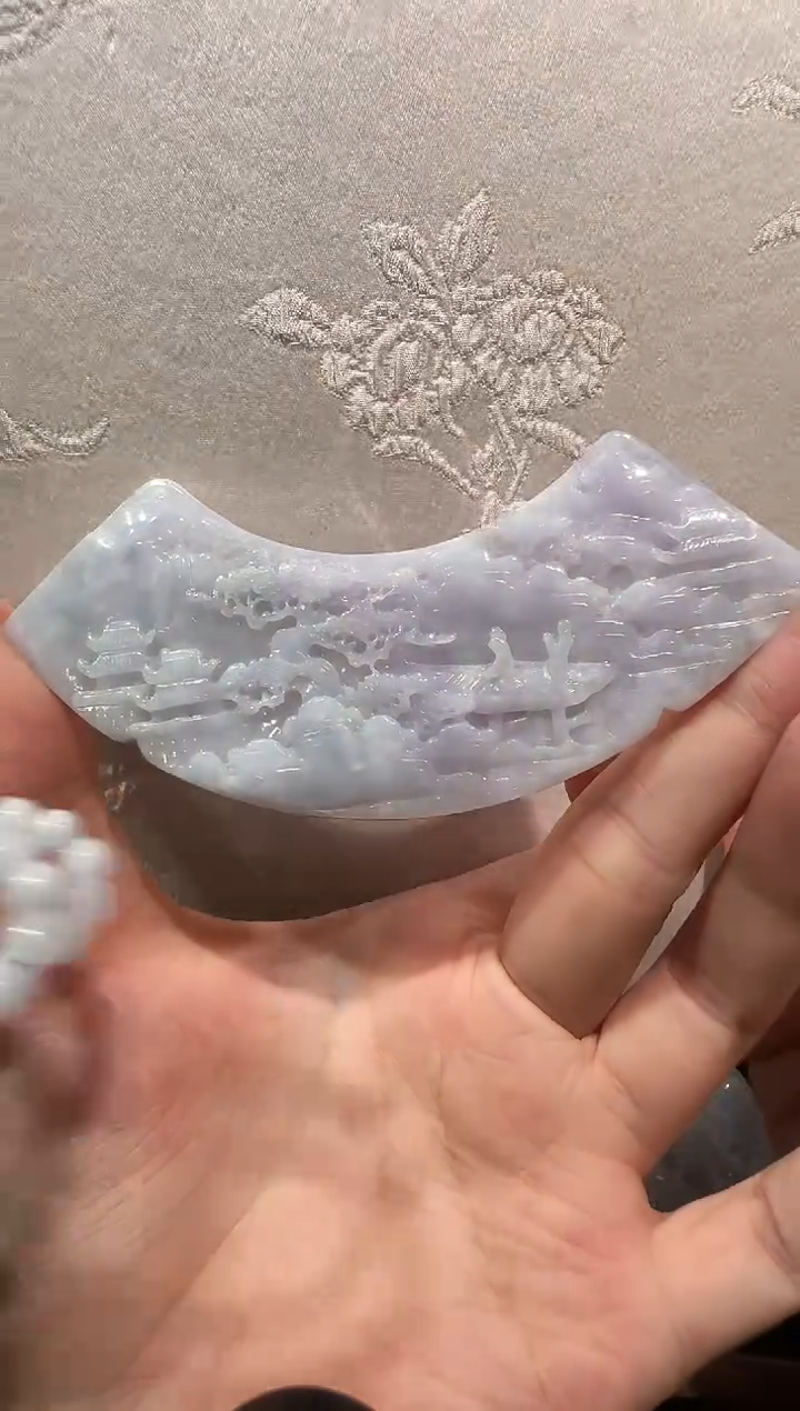 翡翠未镶嵌颈饰国风