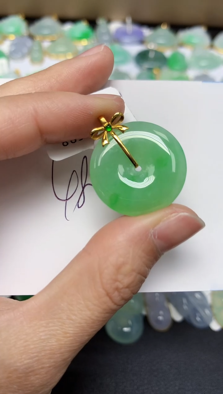 翡翠18K金镶嵌颈饰 天然翡翠A货