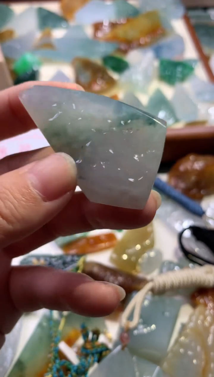 【闪购商品】翡翠颈饰未镶嵌吊坠