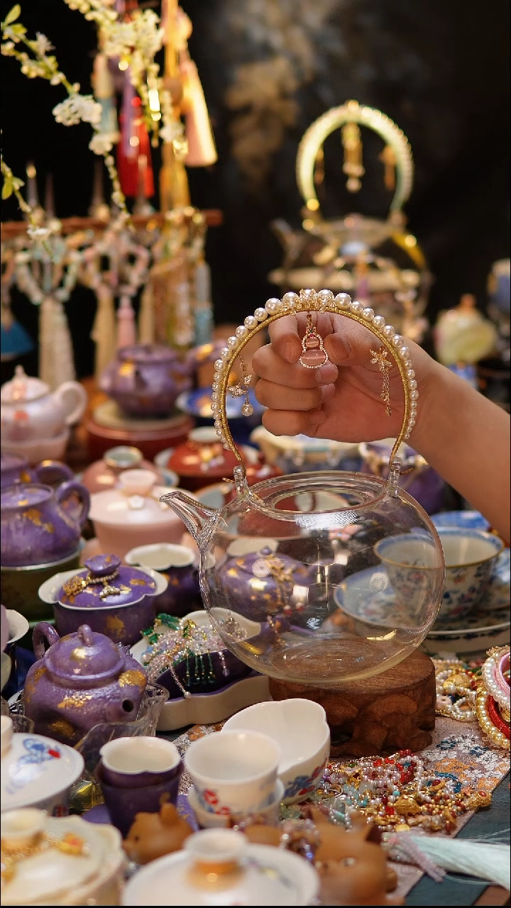 【闪购商品】金色编织把手天久壶