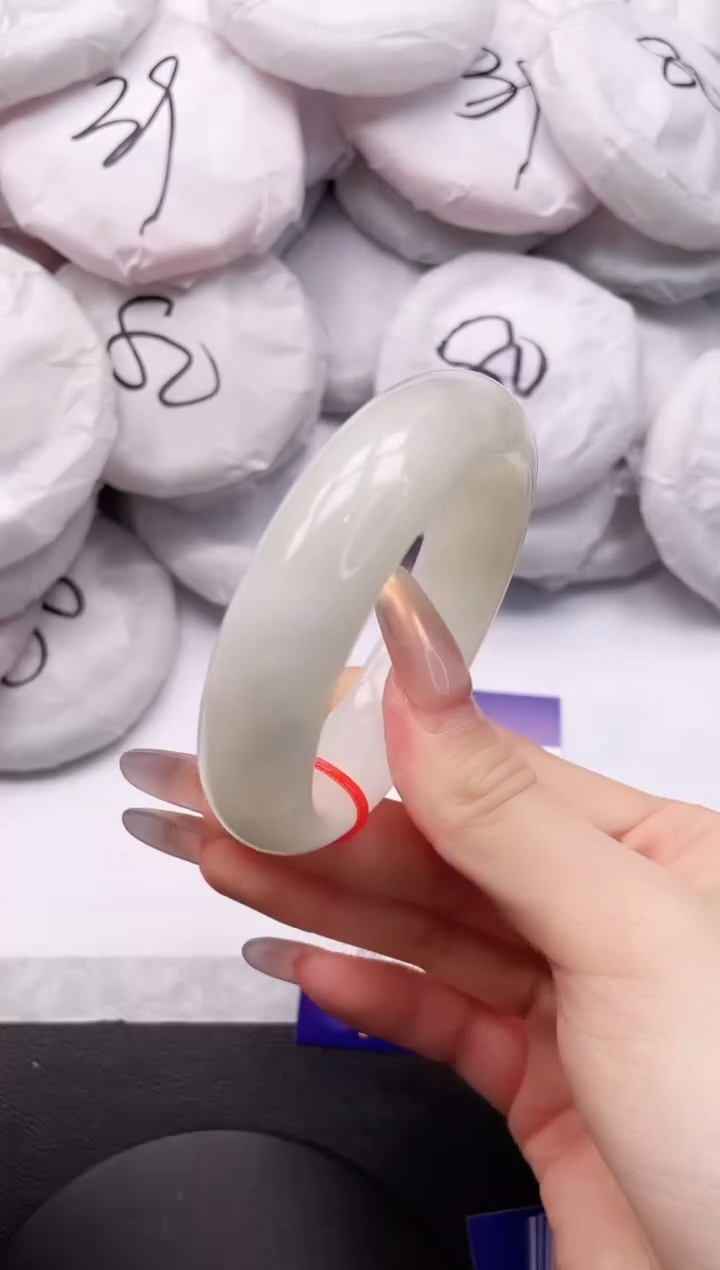 【闪购商品】和田玉手镯未镶嵌7K136-54