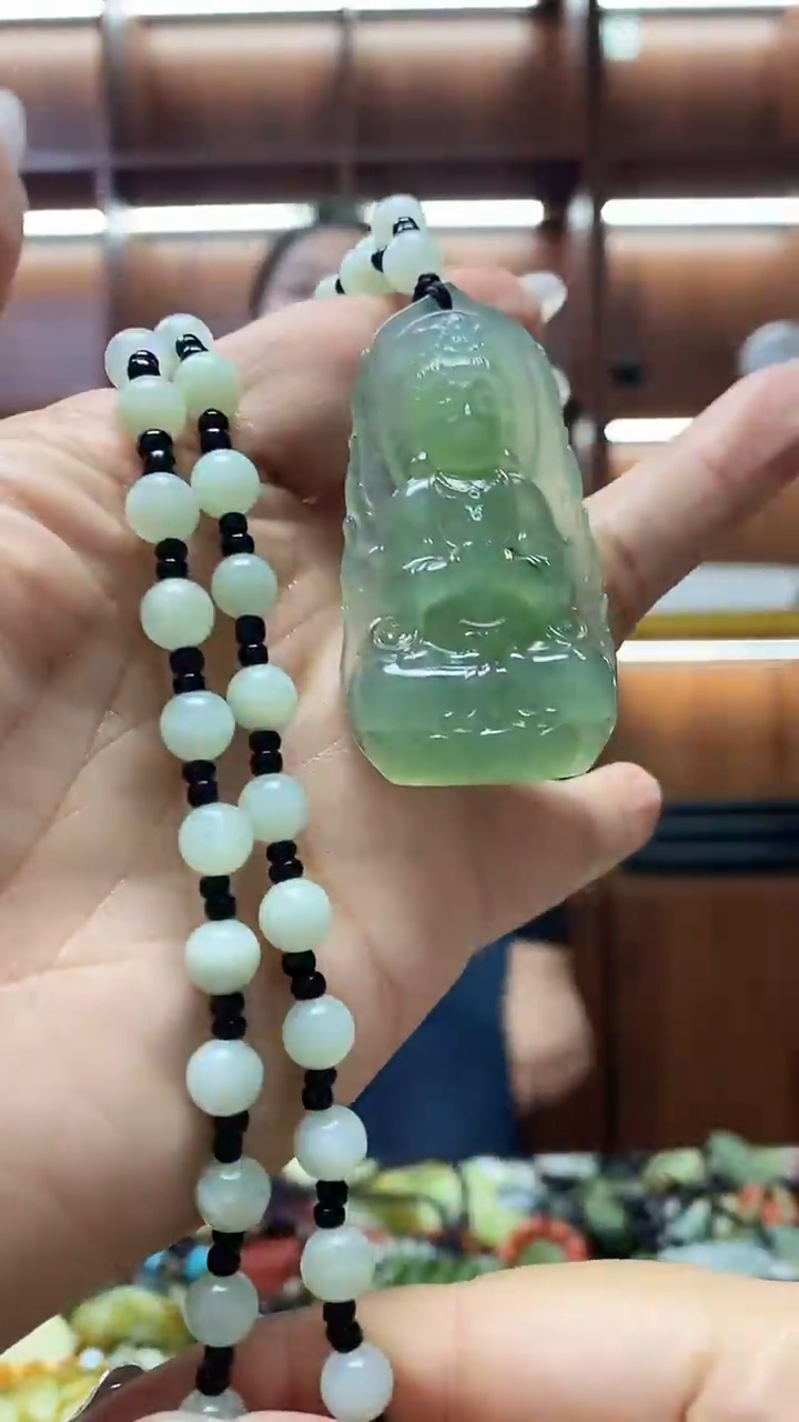 未镶嵌岫玉挂件 