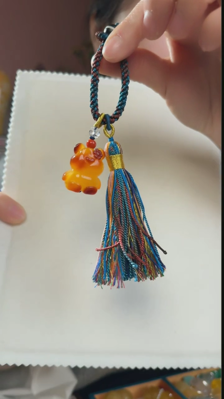 【闪购商品】蜜蜡吊坠(不含链)未镶嵌天然蜜蜡小熊吊坠送编绳