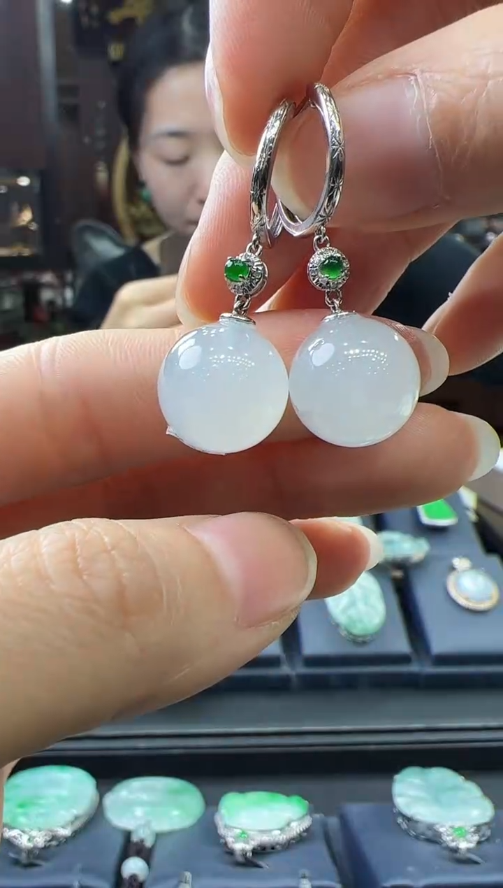 【闪购商品】翡翠耳饰18K金镶嵌耳扣