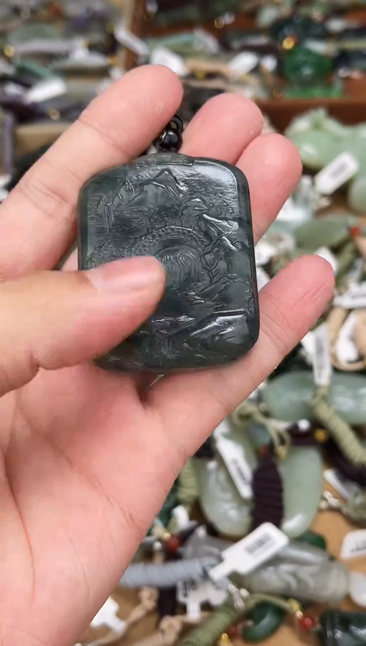 颈饰未镶嵌和田玉1