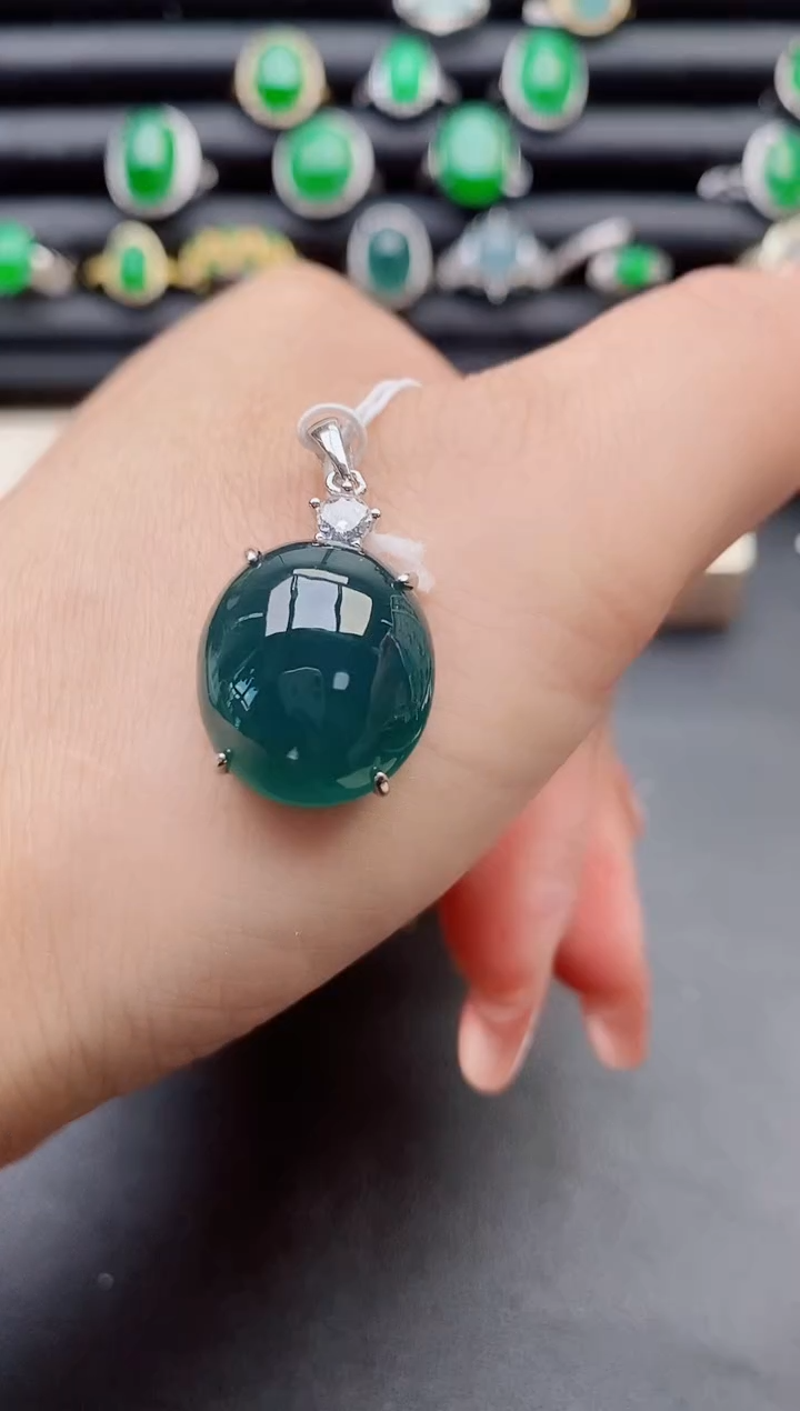 【闪购商品】翡翠吊坠(赠链)银S925镶嵌32132131