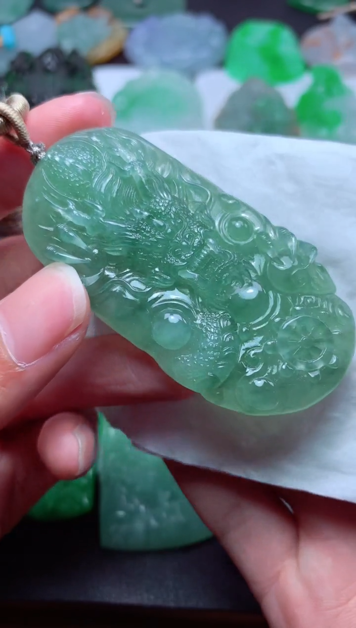 【闪购商品】翡翠颈饰未镶嵌天然翡翠
