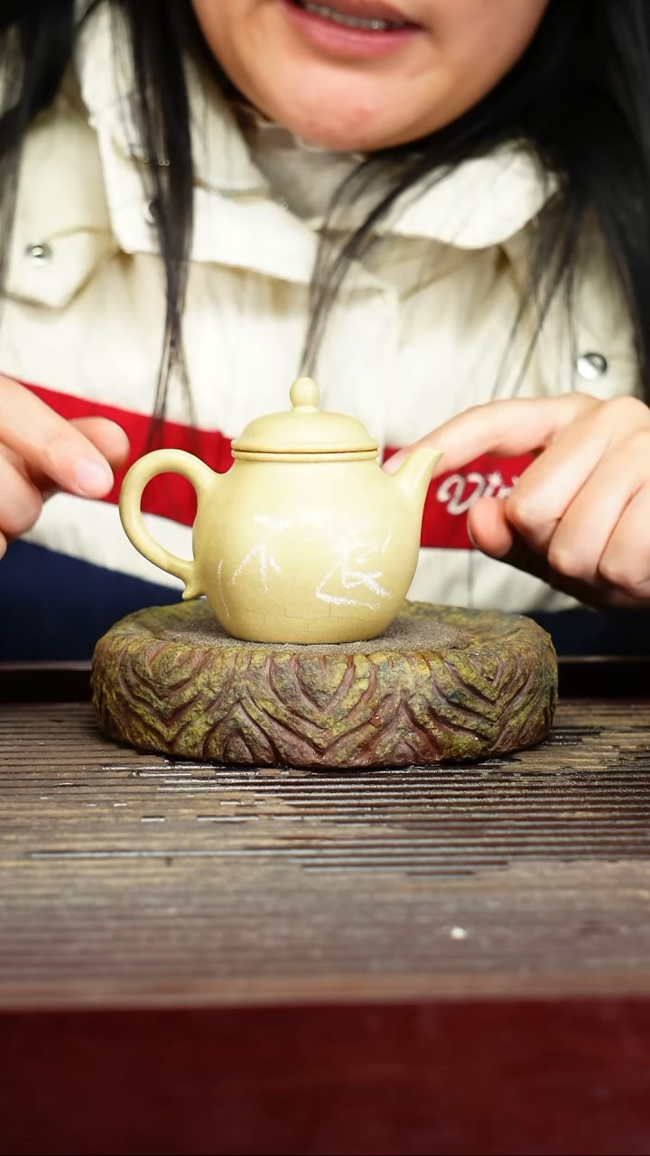 宜兴原矿紫砂壶茶壶宜兴原矿紫砂壶茶壶150C