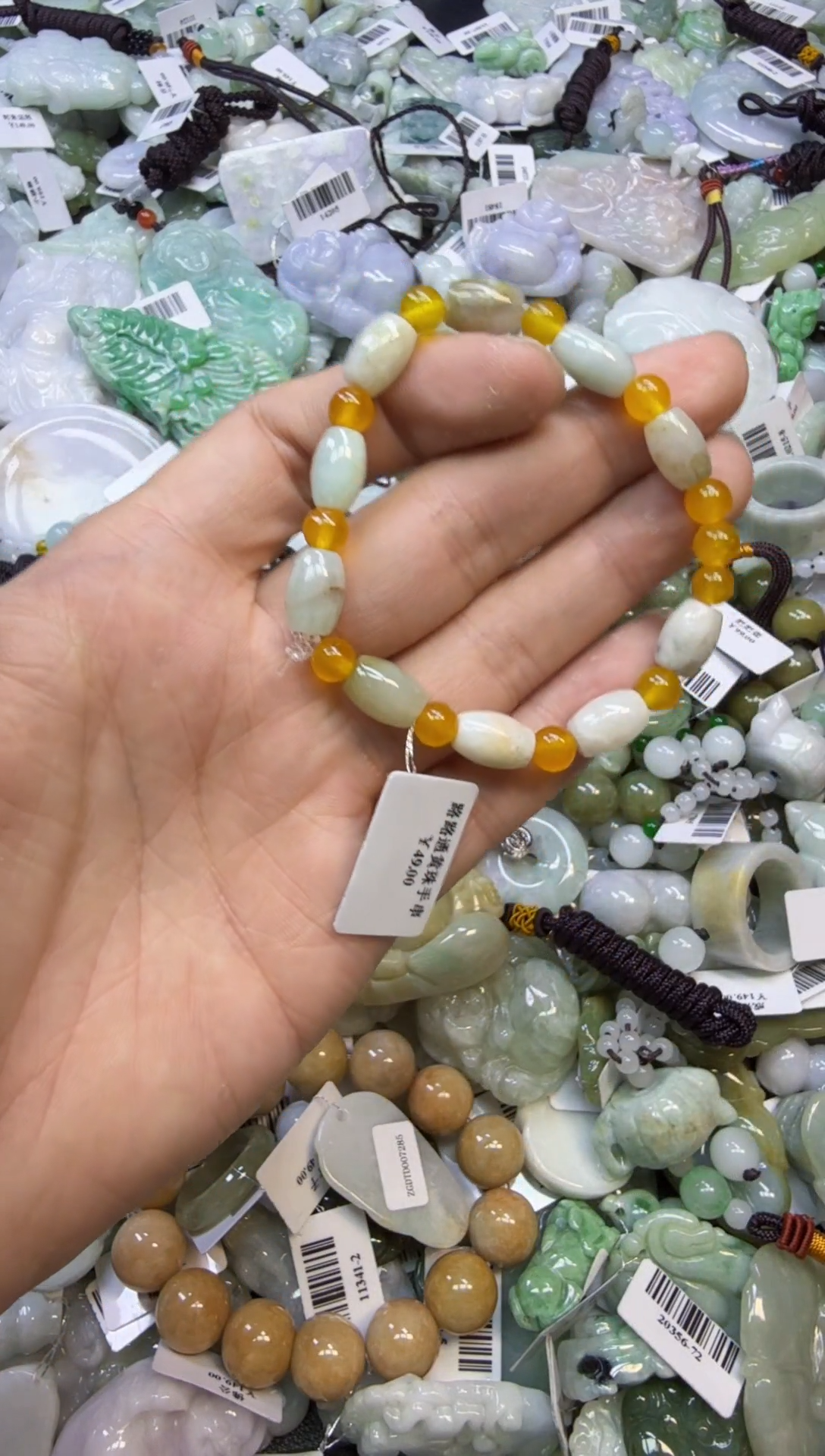 【闪购商品】翡翠颈饰未镶嵌00006385