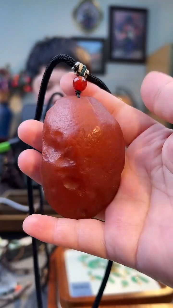 琥珀颈饰未镶嵌吊坠