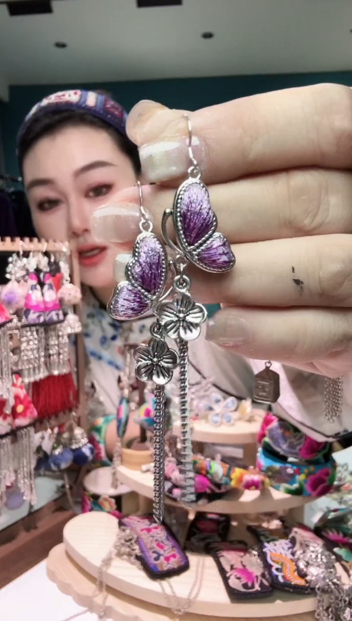 刺绣纯手工苗绣非遗耳环