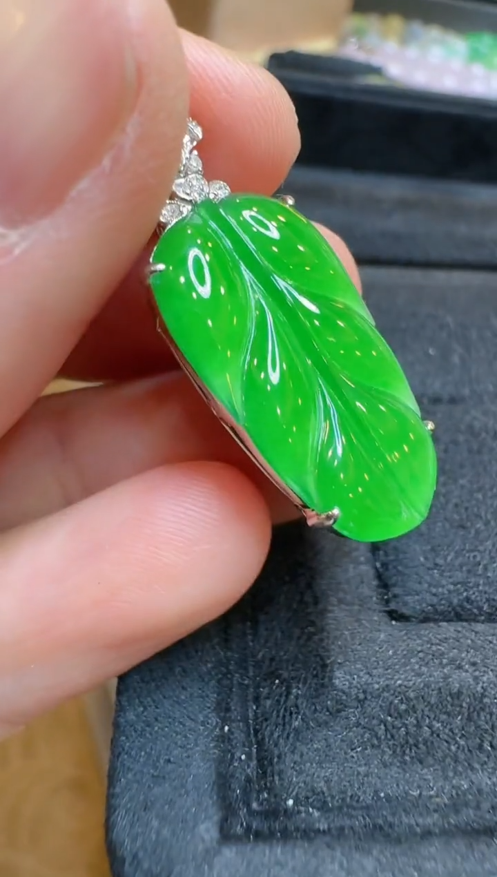 【闪购商品】翡翠吊坠(不含链)18K金镶嵌多样性团购发一件