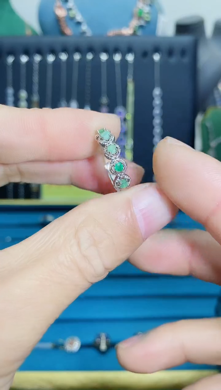 【闪购商品】祖母绿戒指银S925镶嵌1121