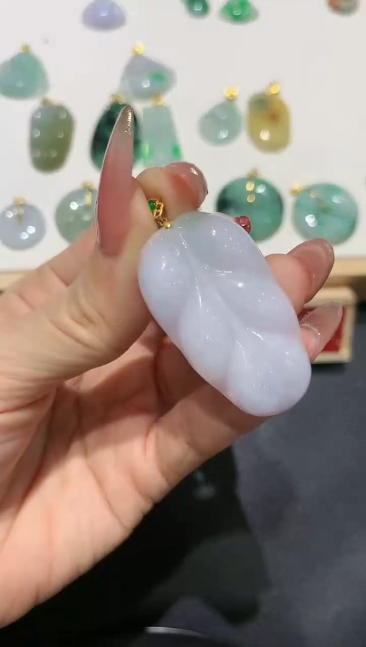 【闪购商品】翡翠吊坠(不含链)18K金镶嵌团购8