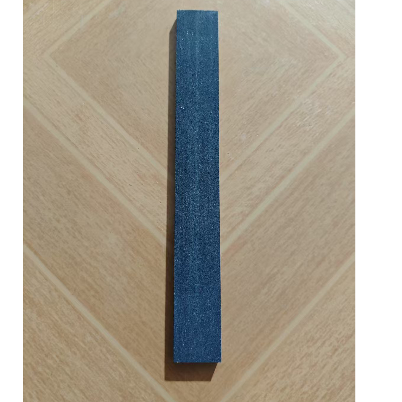 磨刀石          家庭用低目数洒水即用，浇筑而成没有泥浆。