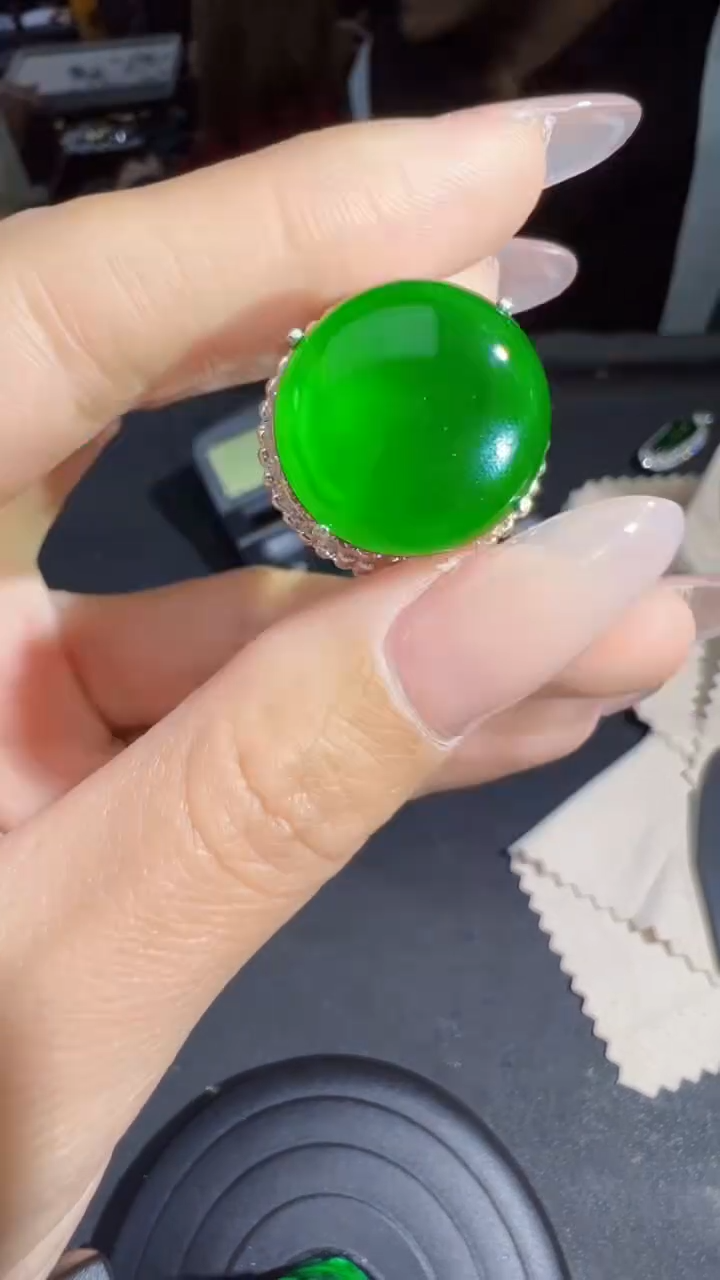 【闪购商品】定制翡翠未镶嵌蛋面1