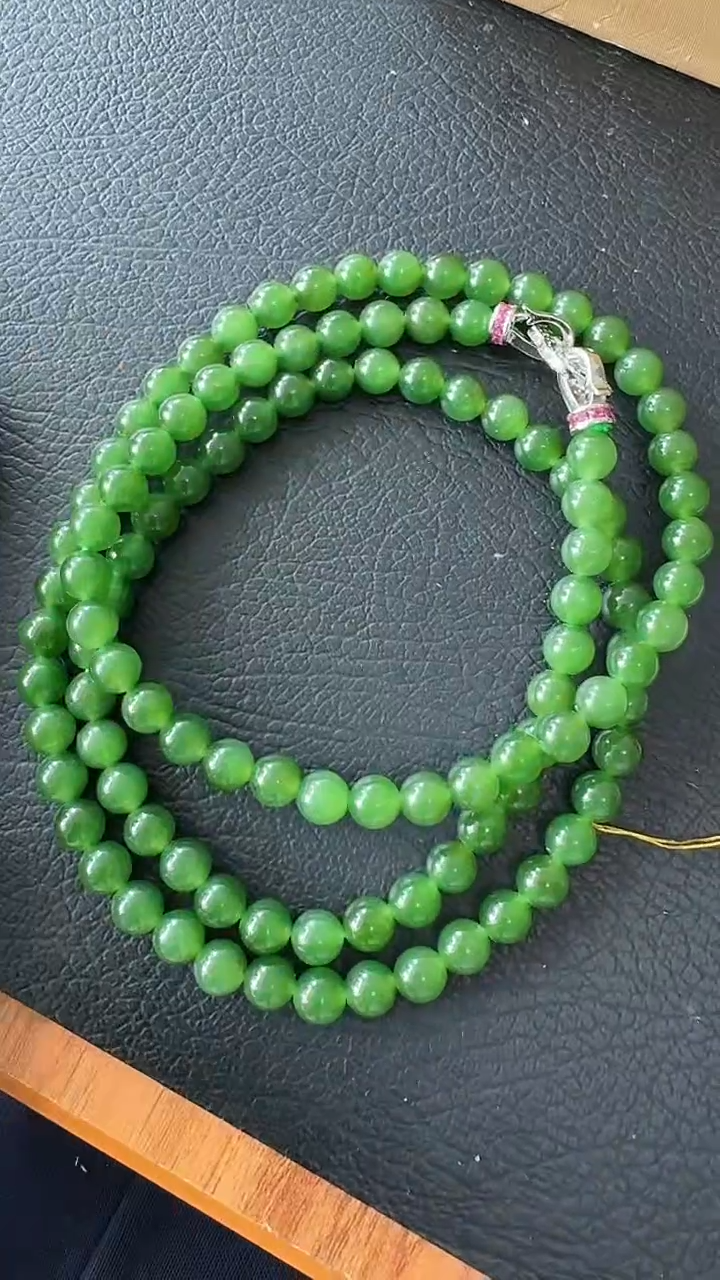 颈饰未镶嵌和田玉向****天荣倩