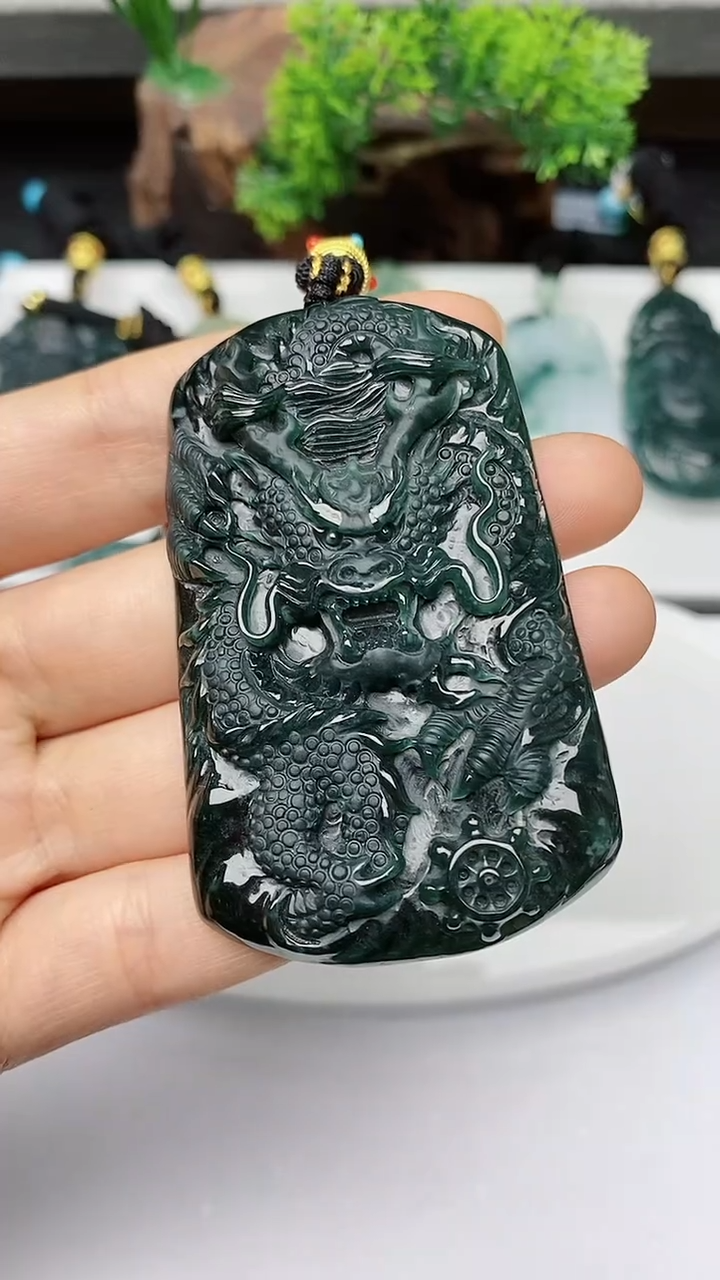 【闪购商品】翡翠颈饰未镶嵌
