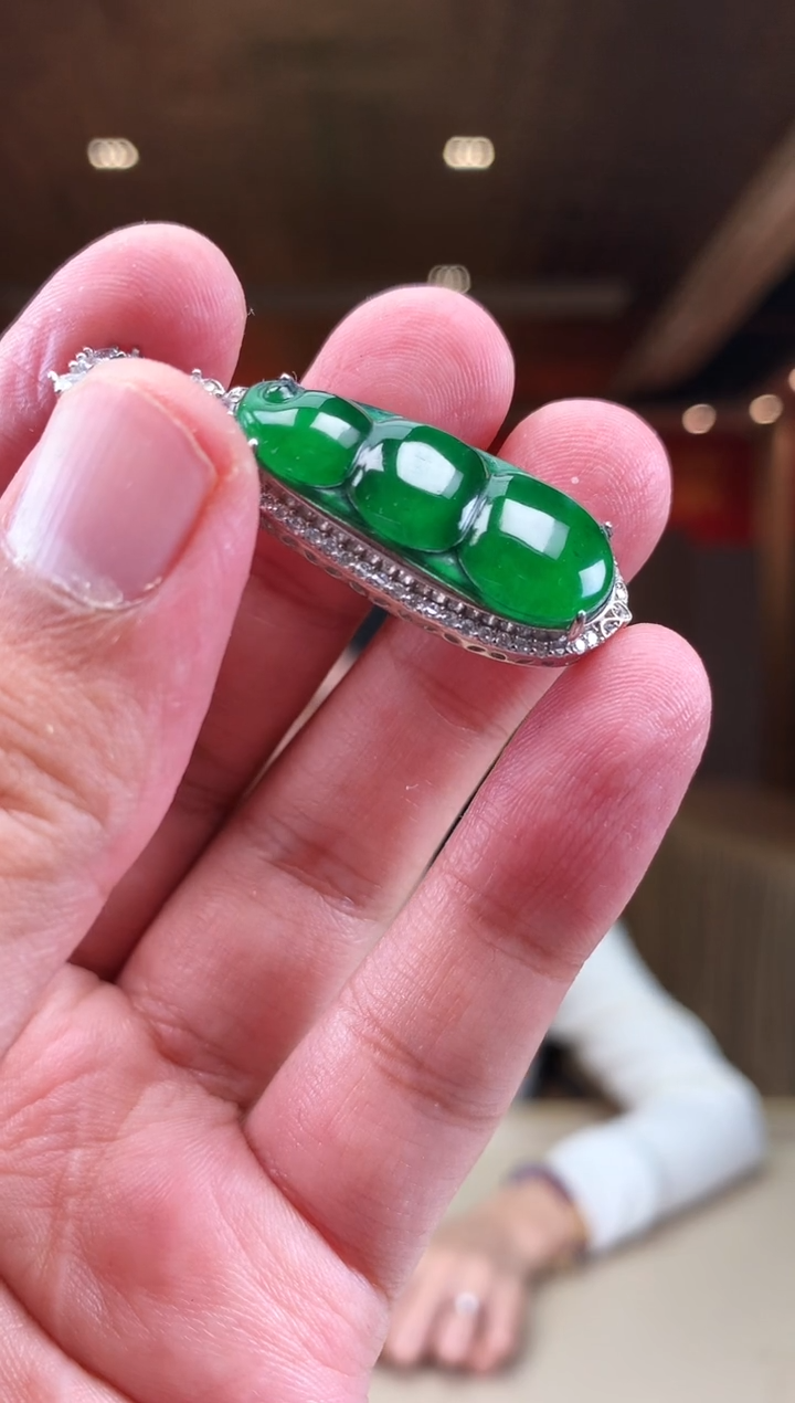【闪购商品】翡翠吊坠(不含链)未镶嵌             *210