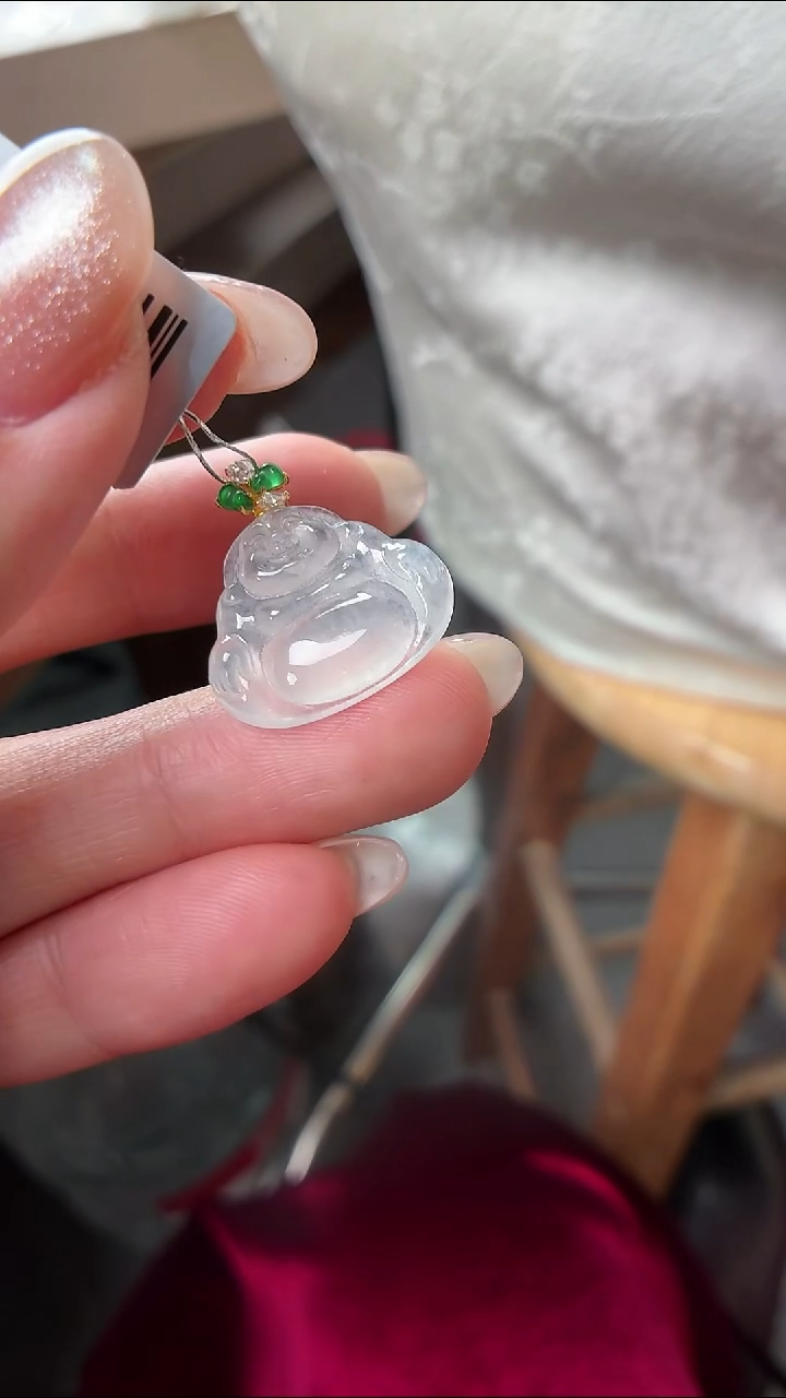 颈饰18K金镶嵌翡翠佛公