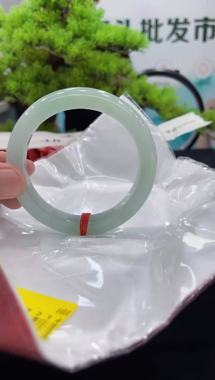 【闪购商品】翡翠手镯未镶嵌手镯