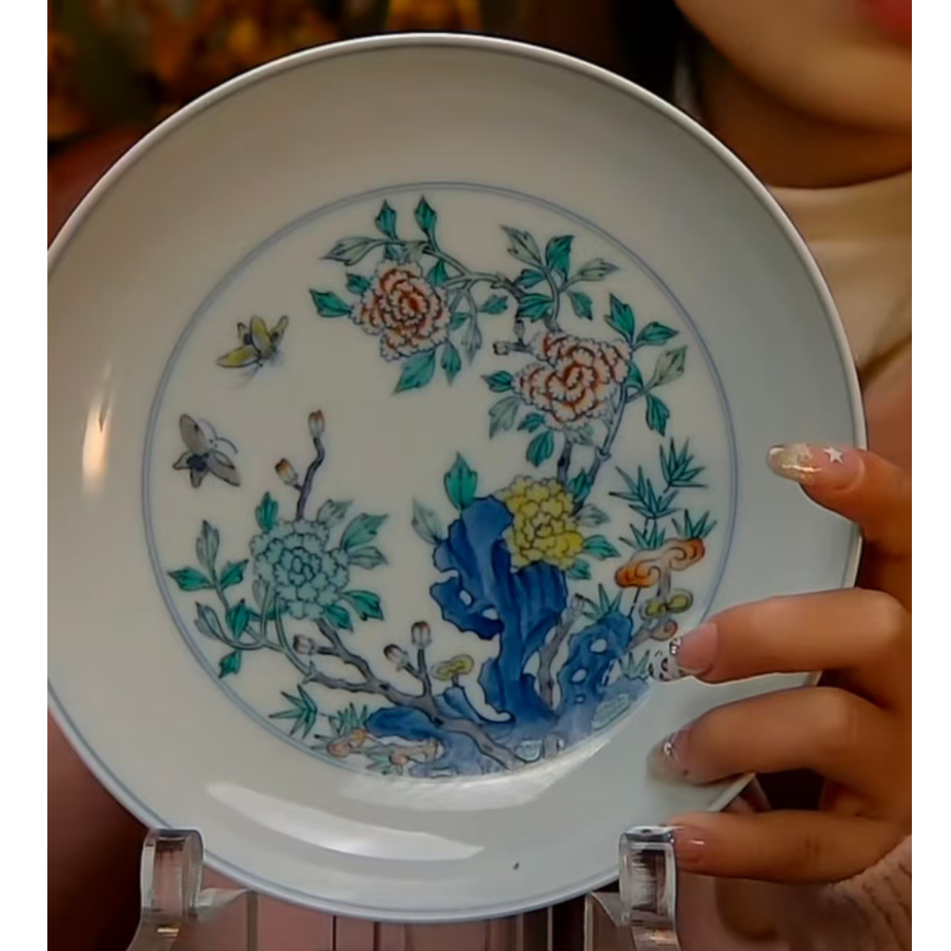 清雍正斗彩蝶恋花赏盘