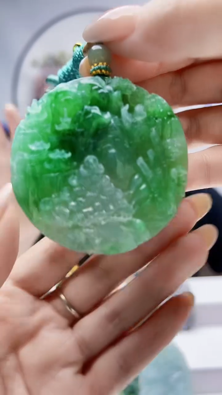 未镶嵌定制翡翠毛货挂件60
