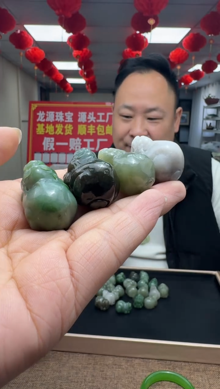 颈饰未镶嵌和田玉拍一发一，多样性发货