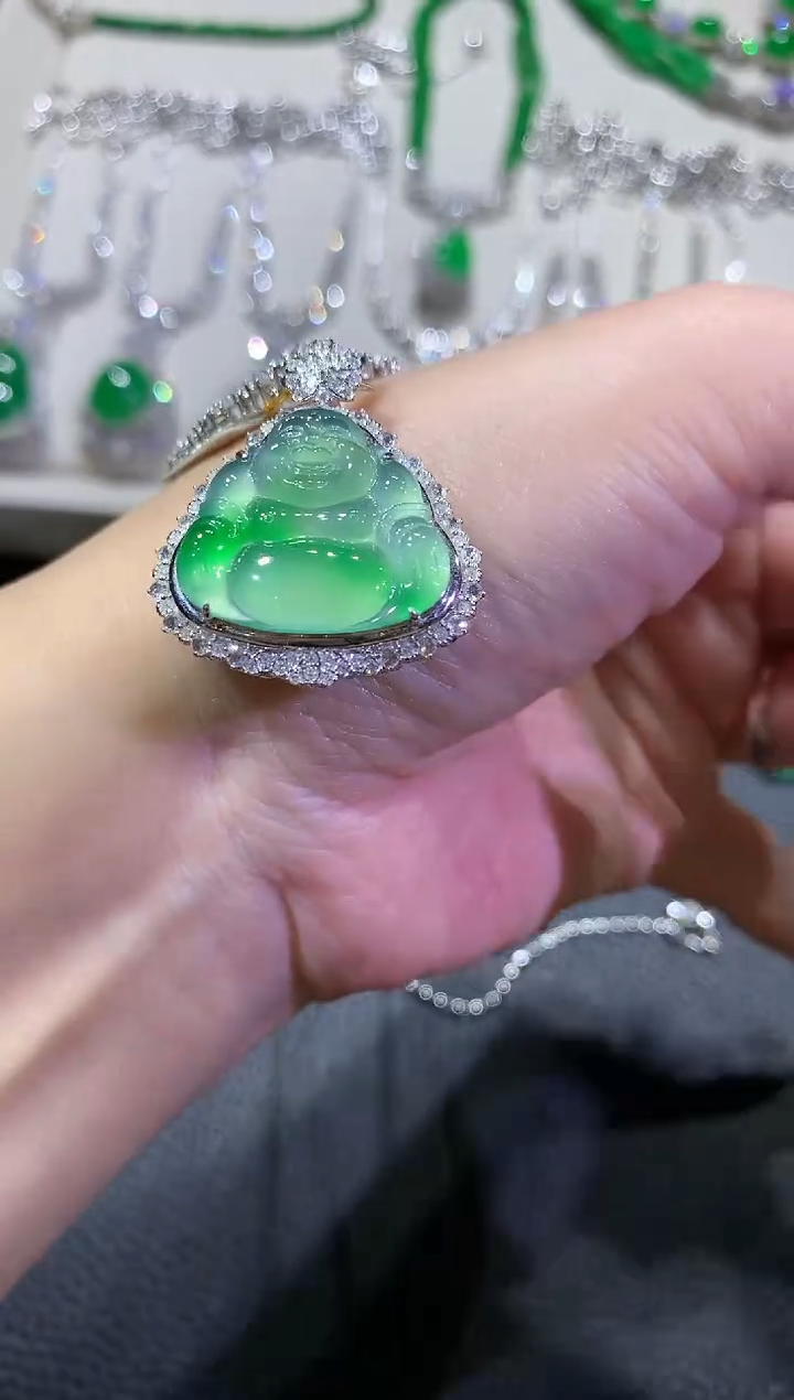 【闪购商品】翡翠吊坠(不含链)18K金镶嵌114-佛公（不含链与扣头